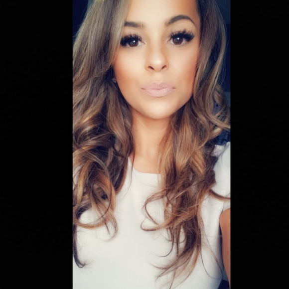 Meet your Posher, Patricia - Picture 1 of 1